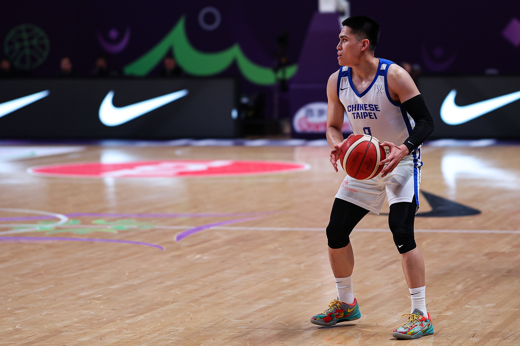 表现一般！陈盈骏出场28分钟9中5&amp;三分4中1拿到13分1板2助1断