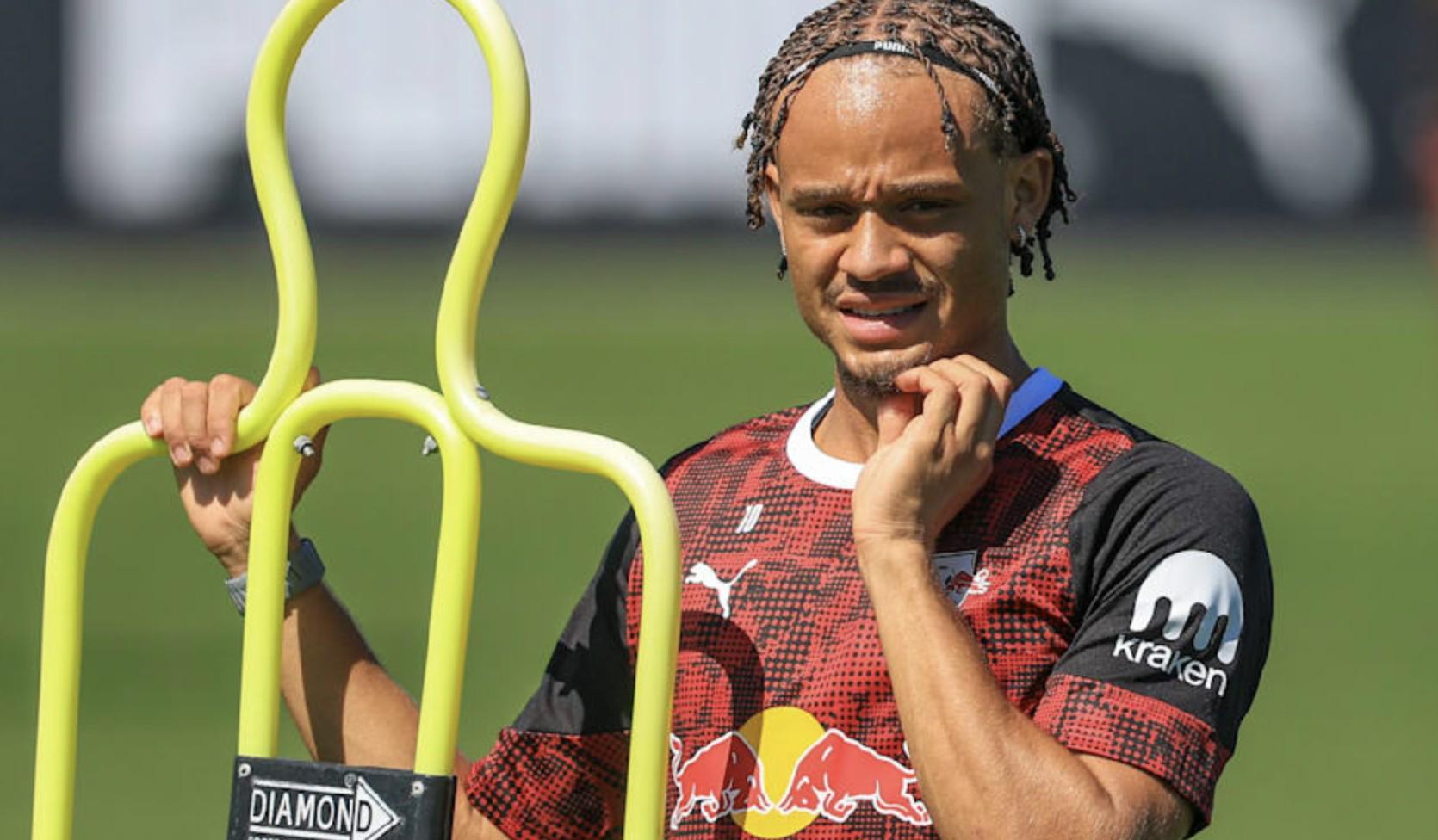 九游体育-莱比锡主帅:只要西蒙斯还在队中,我们就会把他视为重要球员