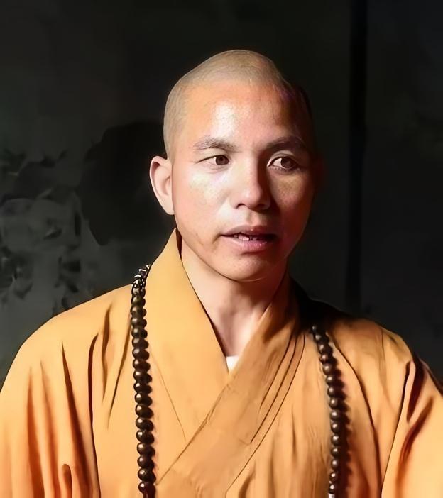 九游体育app-少林寺新方丈释印乐,上任仅一天,就被人扒出和美女大量的合照!