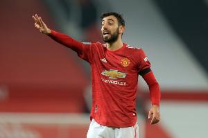 记者:胜利和B费进行非正式接触,球员计划至少在曼联待一个赛季