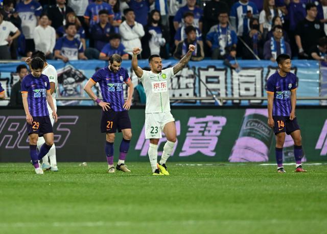 九游体育官网-郁闷津门虎三连败“蒙头向前” 52次传中无果的哀叹