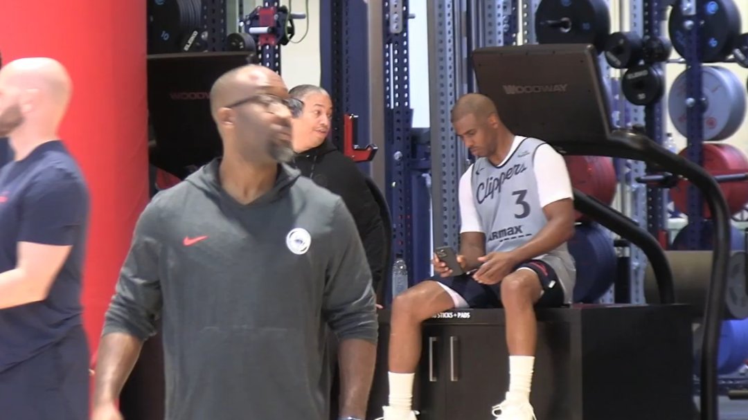 同样是对待球队老将，森林狼和快船的态度，却截然不同！