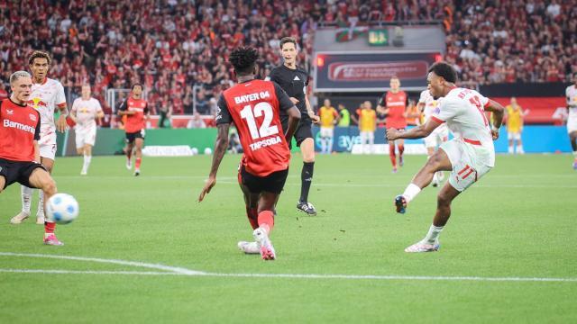 九游体育app-2比0领先就不会踢，控不住场的勒沃库森失德甲金身