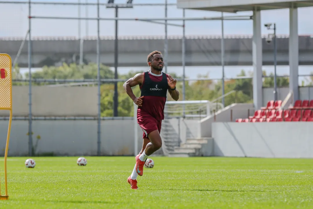 九游体育官网-中超转会动态:升班马连续4天官宣新援,上港接近敲定第5外援