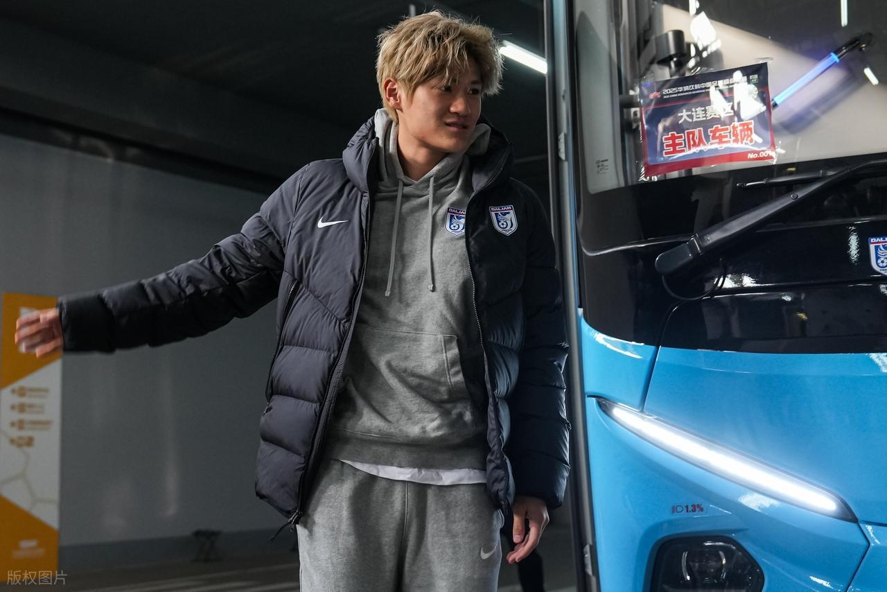 九游体育官网入口-大连球迷要笑醒了?有望再从上港撬走王牌新星,单赛季5球2助攻