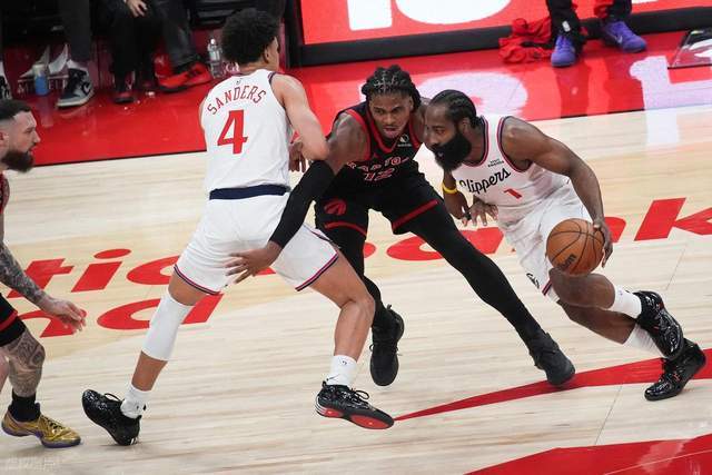 九游体育官网入口-梦回巅峰！昔日雷霆三少同天爆发，同砍25+带领球队赢下比赛