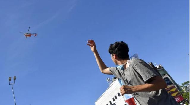 九游体育-【特写】阿根廷队首都巡游，与500万球迷共同狂欢