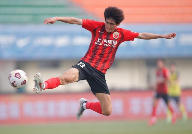 1641288581869022737.jpg 九游体育-【中超】刘祝润一锤定音 海港1比0胜广州队锁定亚军